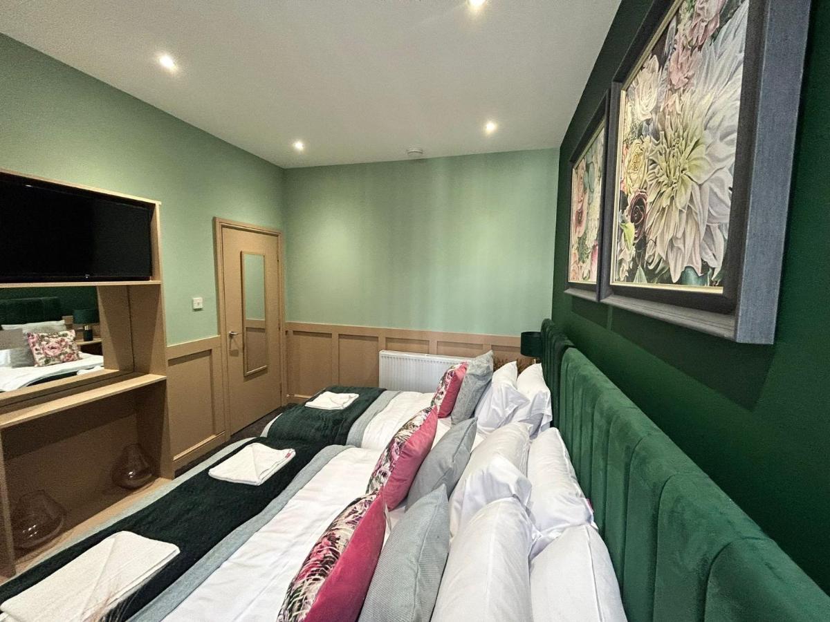 Strawberry Fields Suite By Sasco Apartments Blackpool Esterno foto
