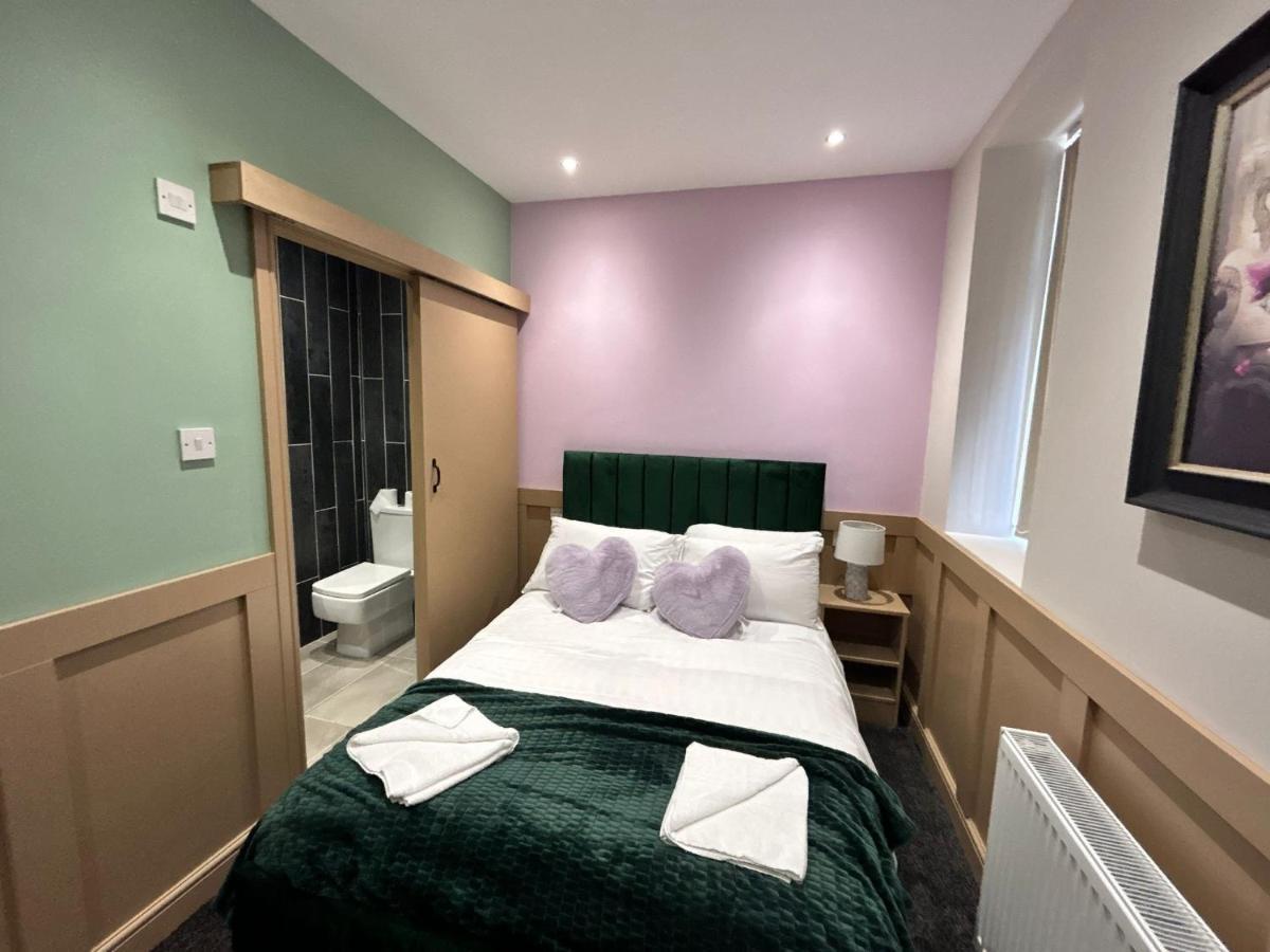Strawberry Fields Suite By Sasco Apartments Blackpool Esterno foto