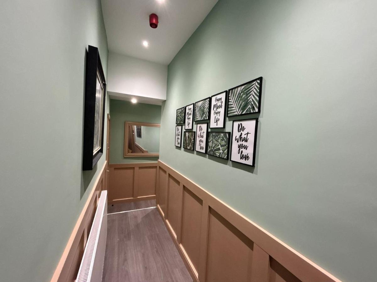 Strawberry Fields Suite By Sasco Apartments Blackpool Esterno foto