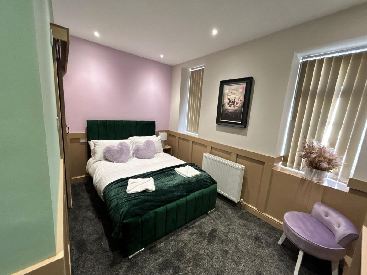 Strawberry Fields Suite By Sasco Apartments Blackpool Esterno foto